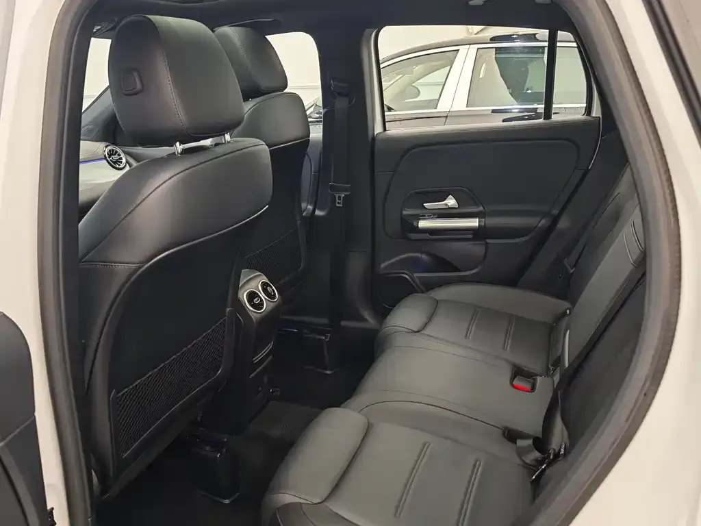 Mercedes-Benz GLA 2023 из CN, фото 5