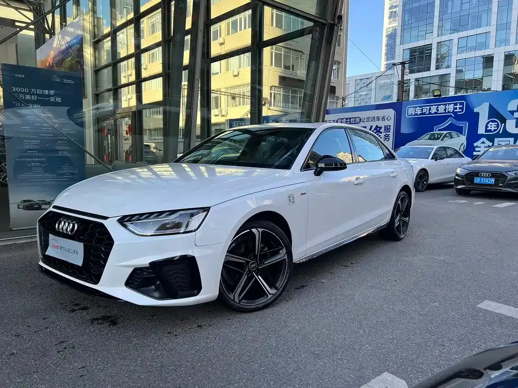 Audi A4L 2024 из CN, фото 1
