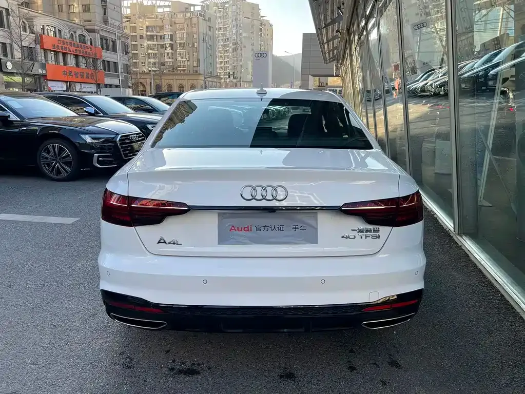 Audi A4L 2024 из CN, фото 4