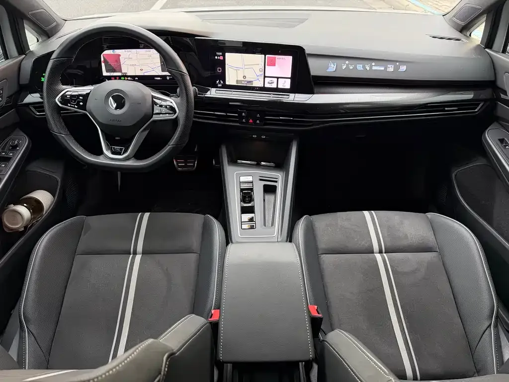 Volkswagen Golf 2023 из CN, фото 6