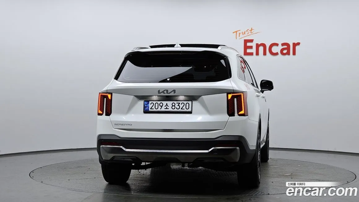 Kia Sorento — фото 5