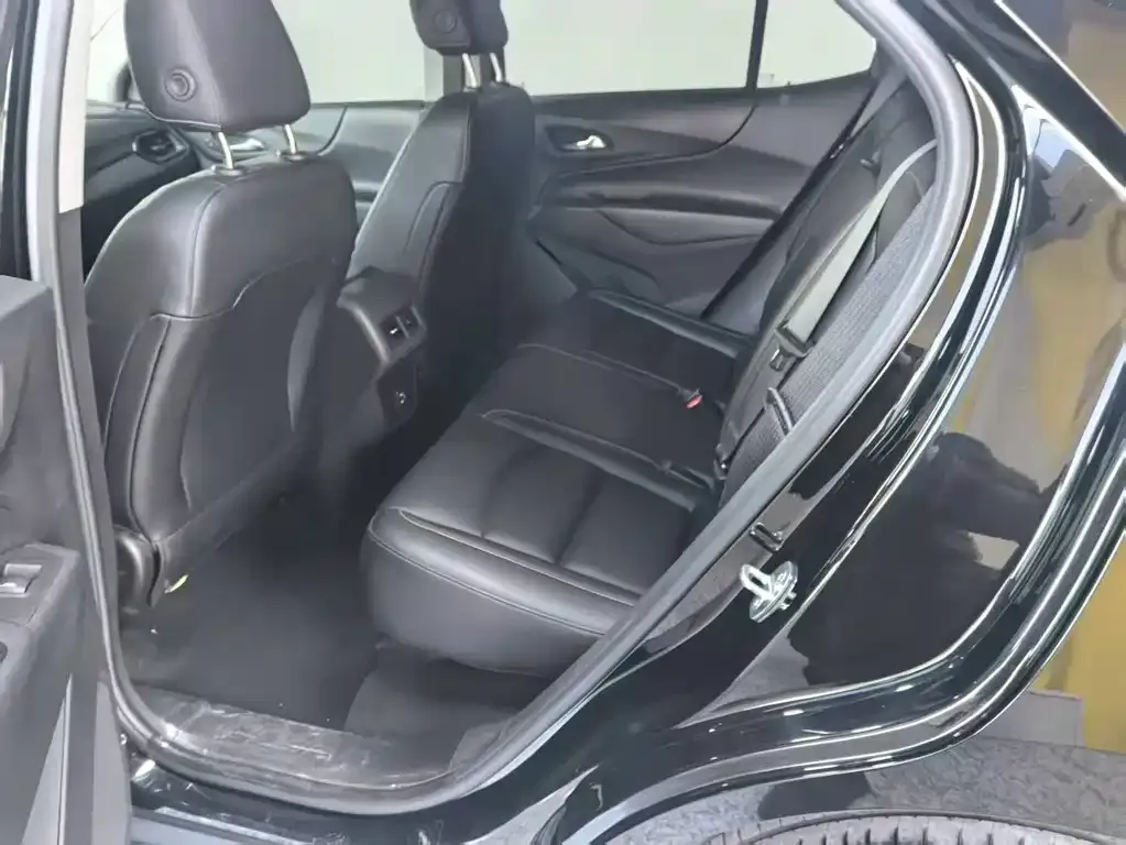 Chevrolet Equinox 2022 из CN, фото 3