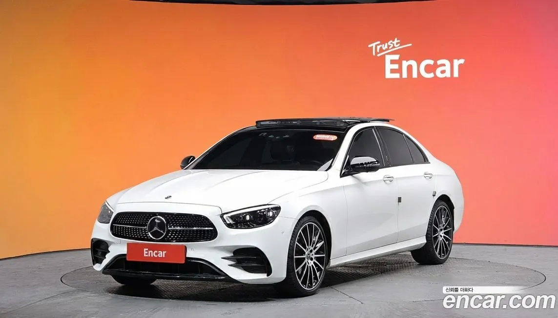 Mercedes-Benz E-Class — фото 1