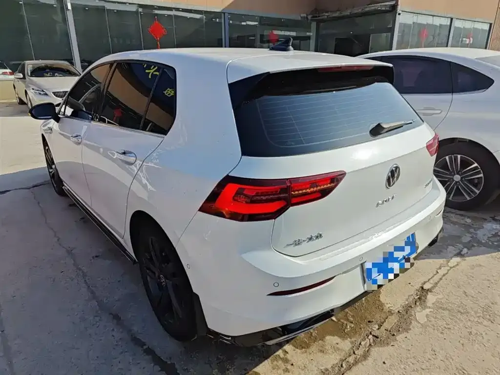 Volkswagen Golf 2023 из CN, фото 9