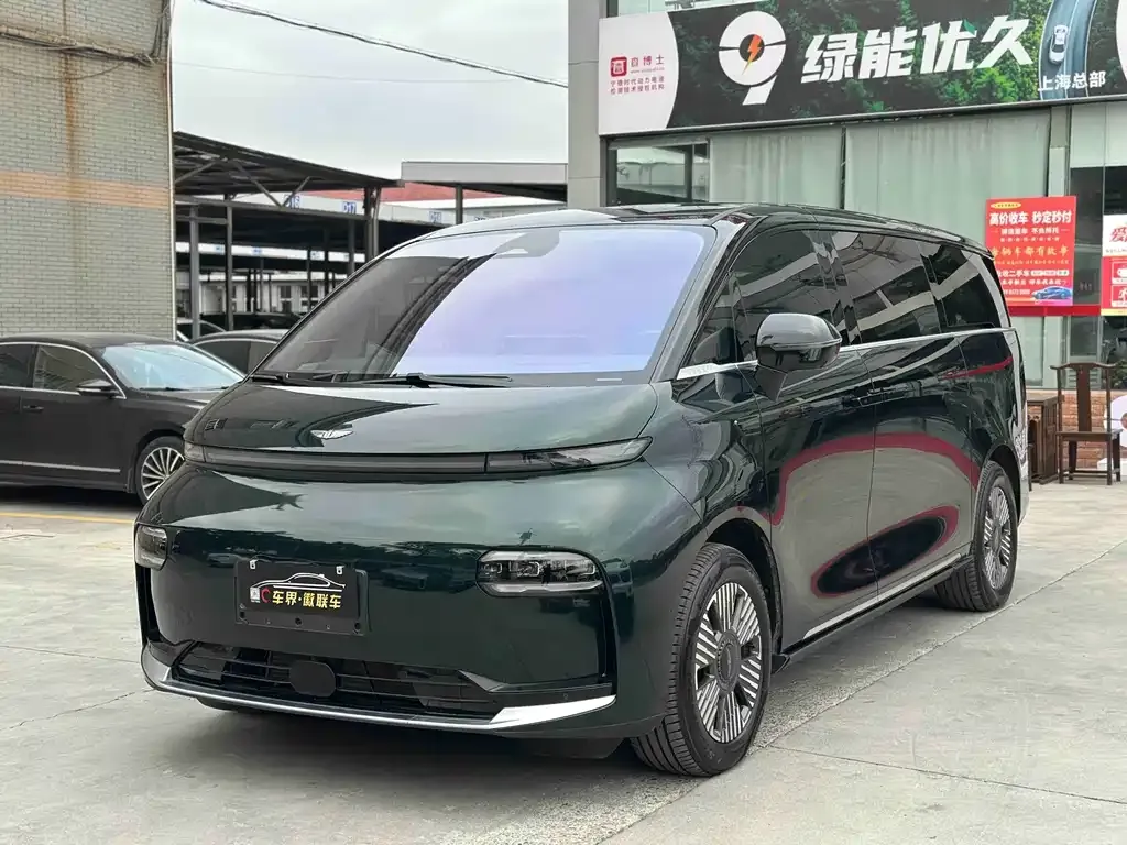 Geely Yizhen L380