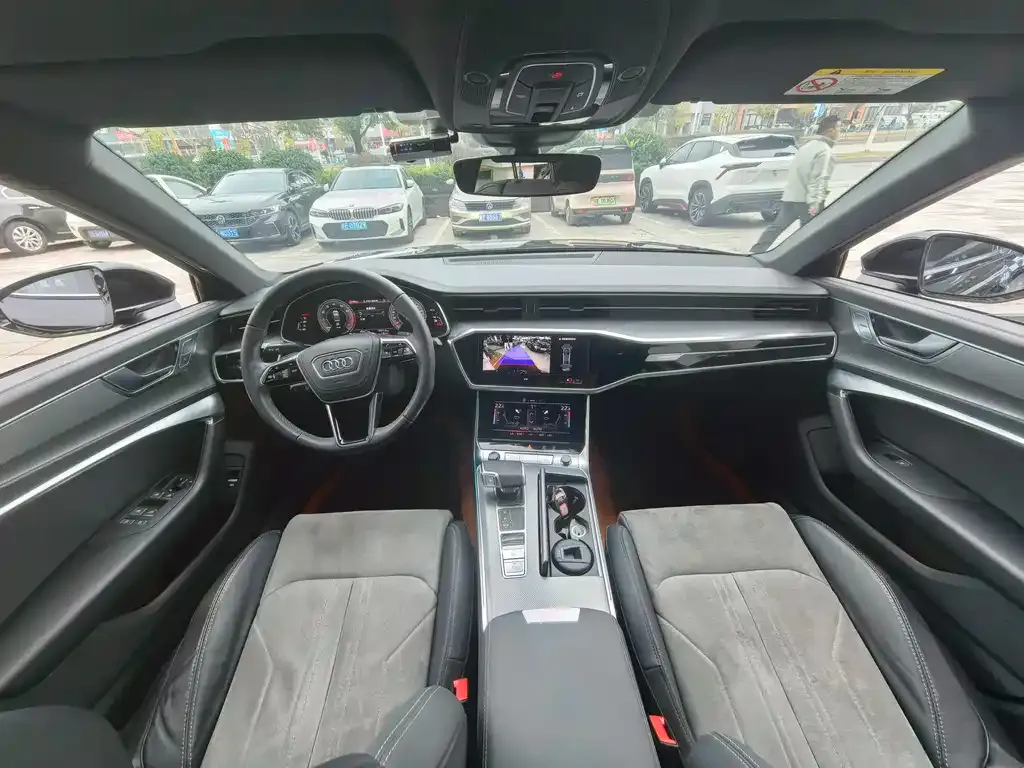 Audi A6L 2023 из CN, фото 4
