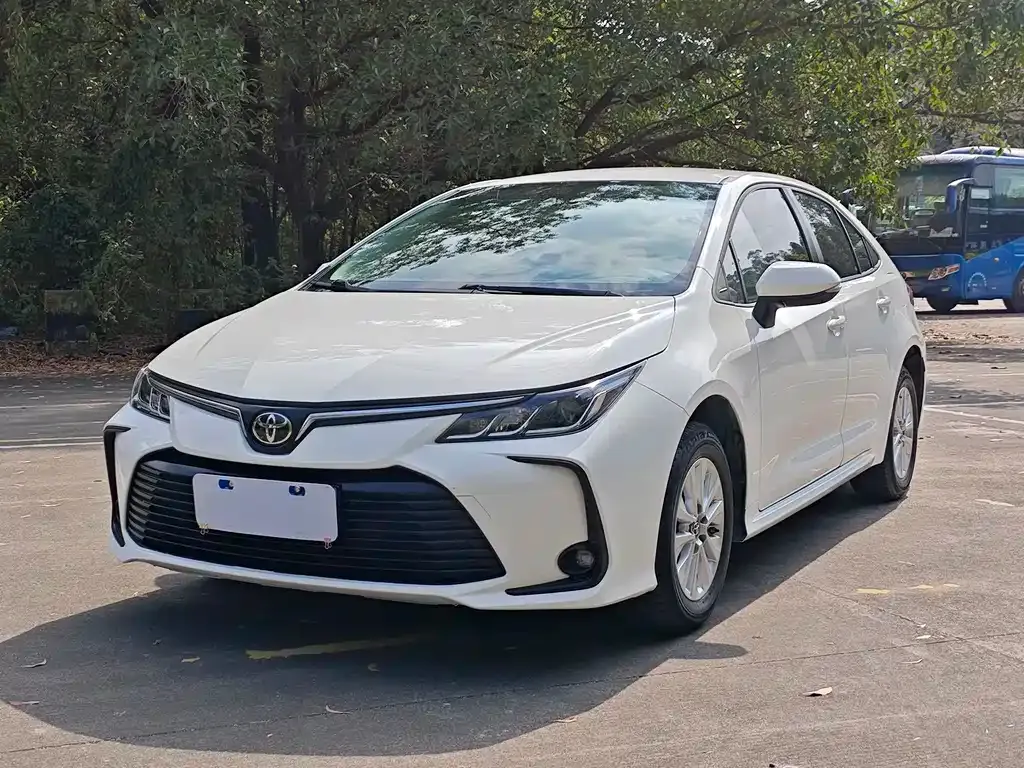 Toyota Corolla 2022 из CN, фото 1