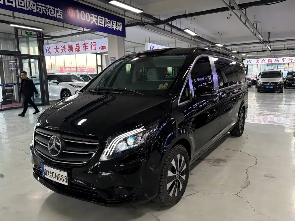 Mercedes-Benz Vito — фото 1