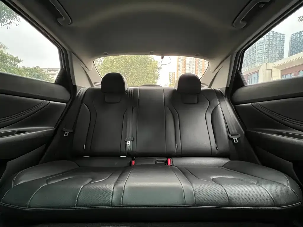 Hyundai Elantra 2021 из CN, фото 2