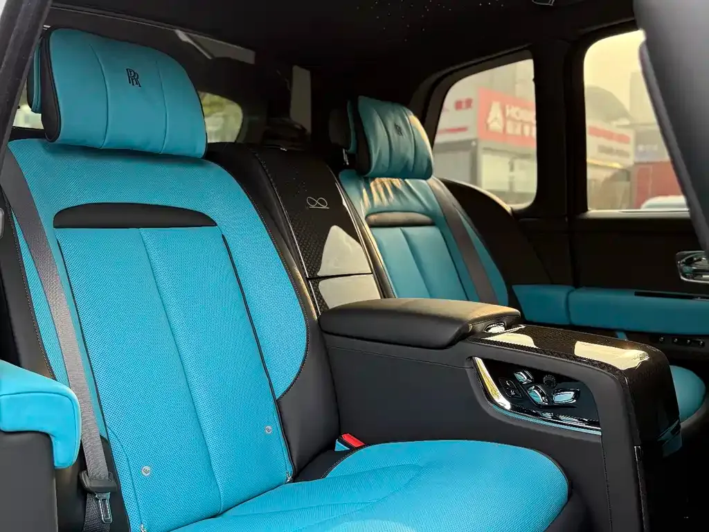 Rolls-Royce Cullinan 2024 из CN, фото 2