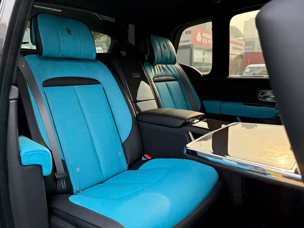 Rolls-Royce Cullinan 2024 из CN, фото 4