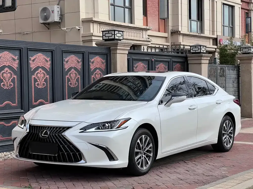 Lexus ES 2022 из CN, фото 1