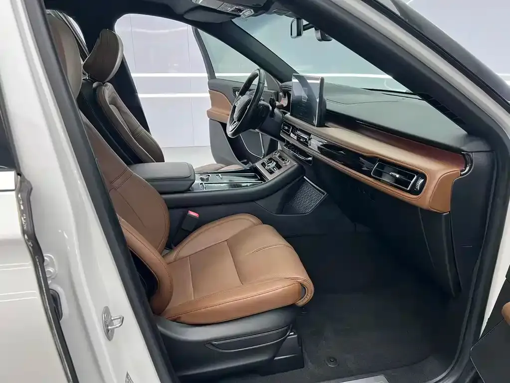 Lincoln Aviator 2021 из CN, фото 4