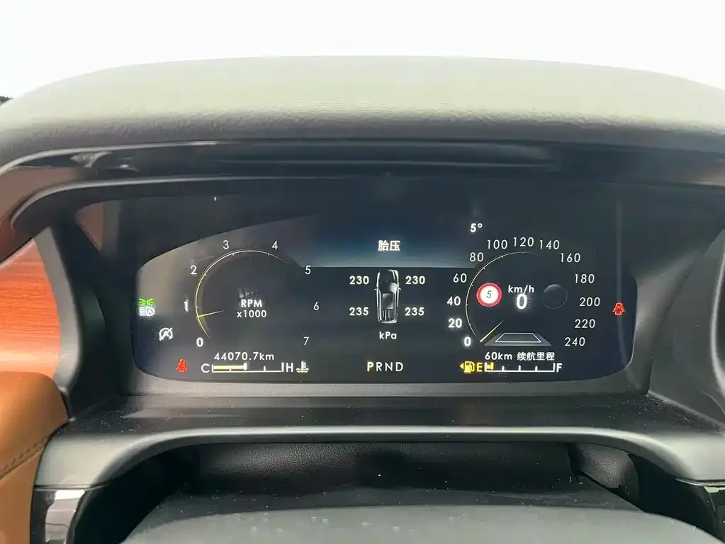 Lincoln Aviator 2021 из CN, фото 2
