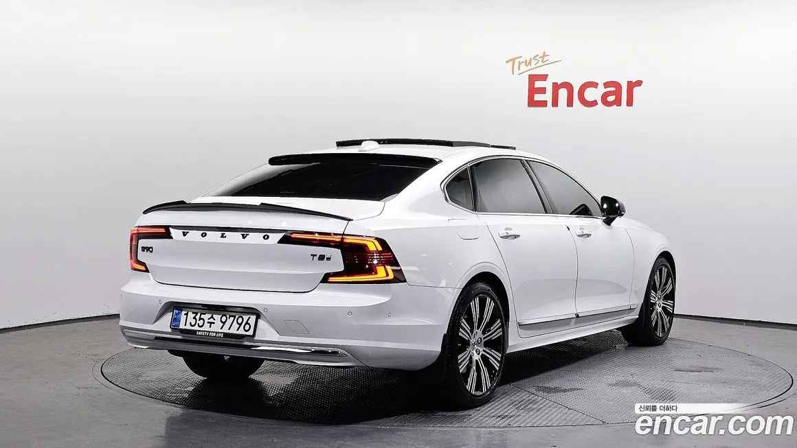 Volvo S90 2025 из KR, фото 2