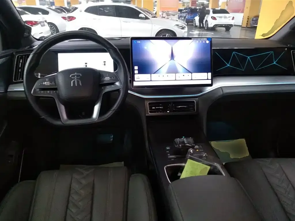 BYD L DM-i — фото 4