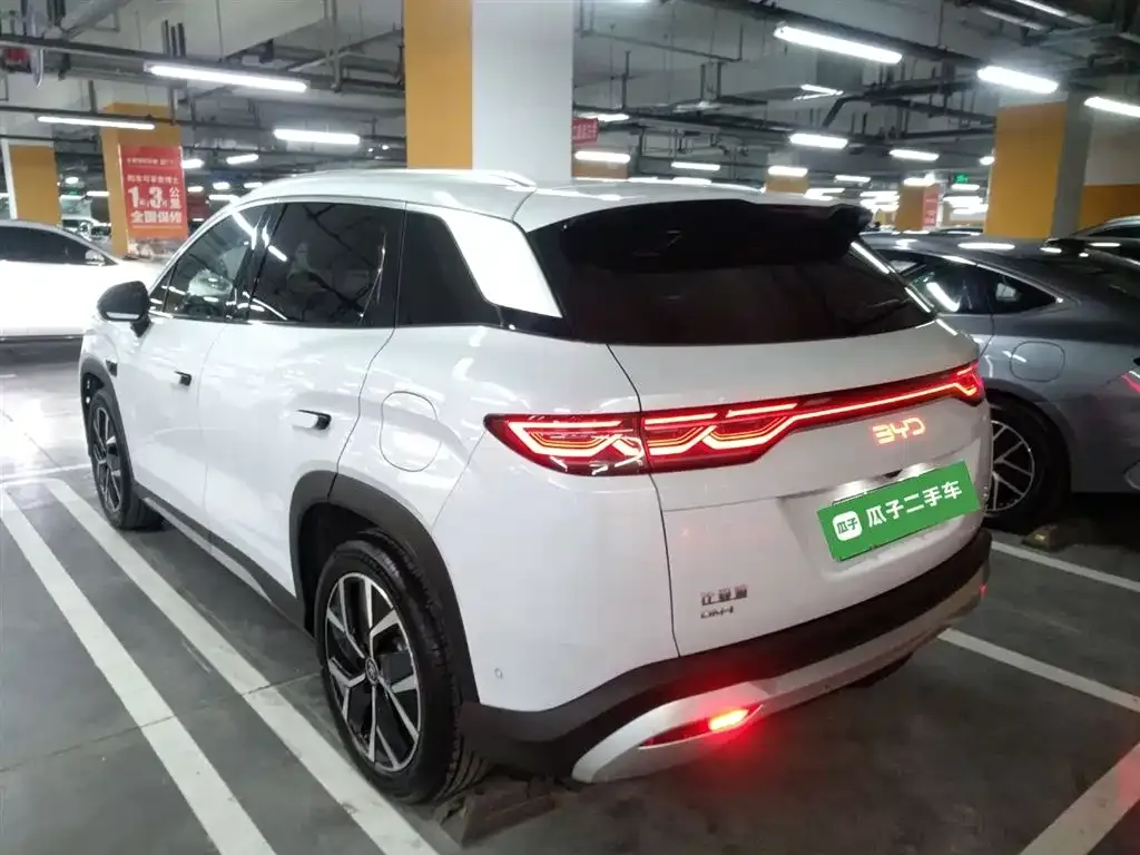 BYD L DM-i — фото 9