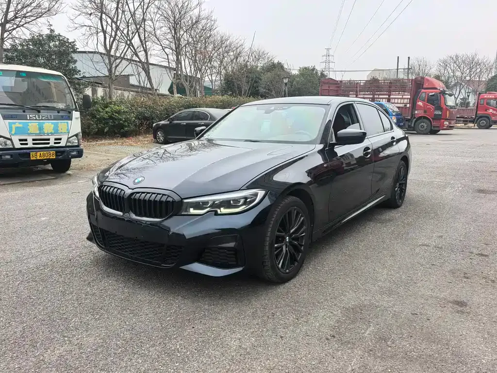 BMW 3 Series 2022 из CN, фото 1