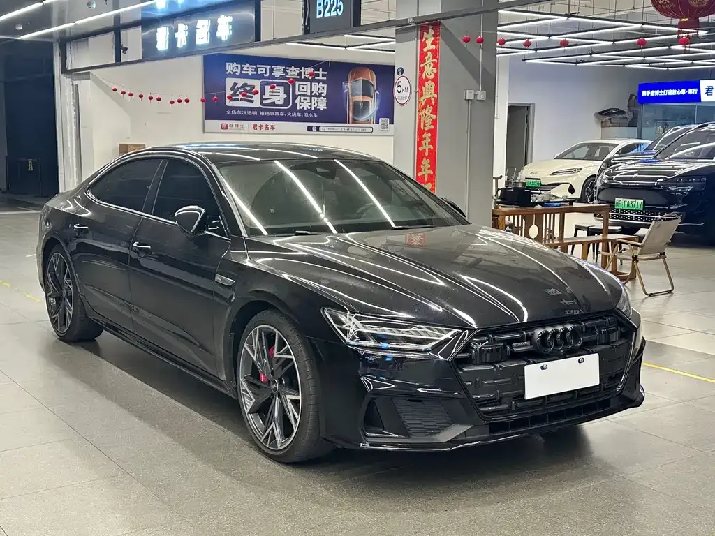 Audi A7L — фото 7