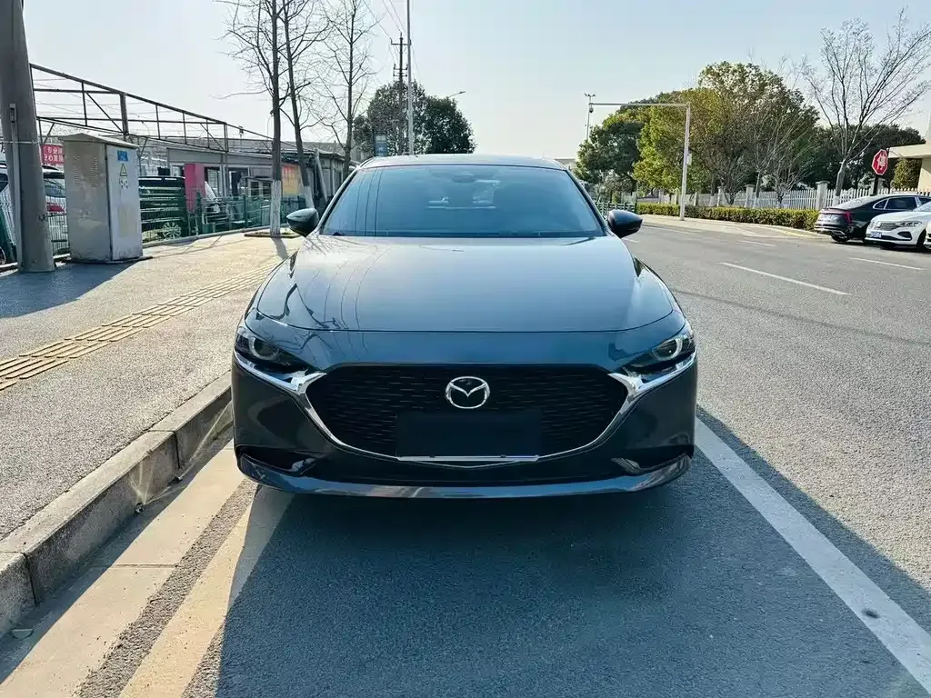 Mazda 3 Axela 2023 из CN, фото 7