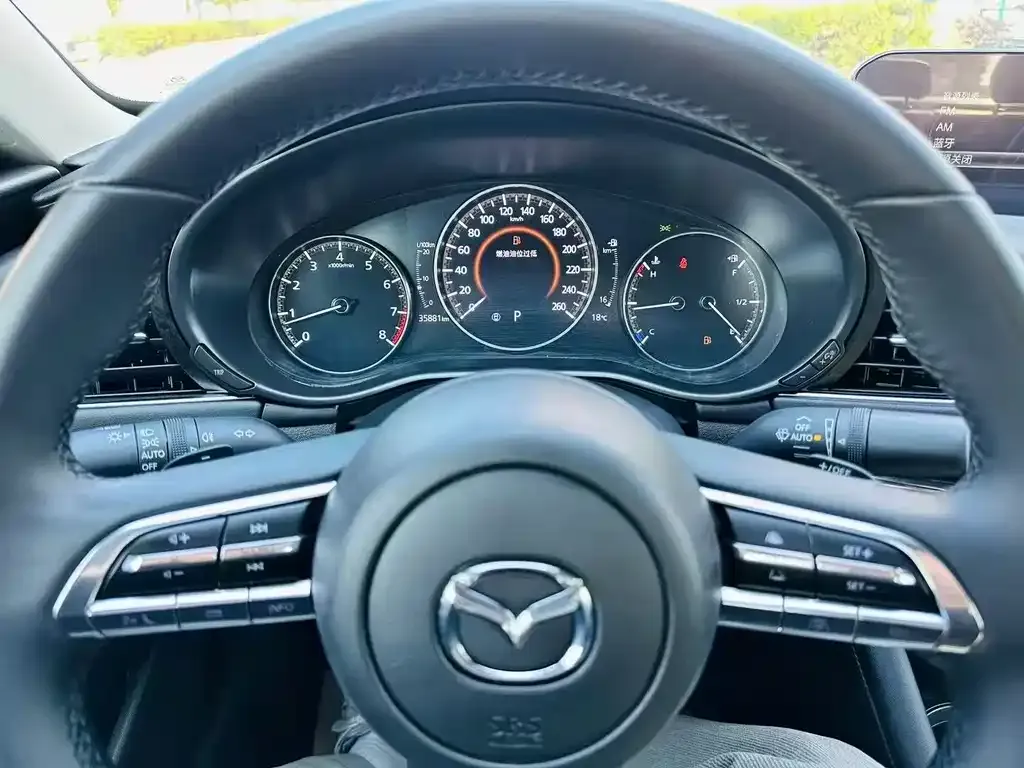 Mazda 3 Axela 2023 из CN, фото 3