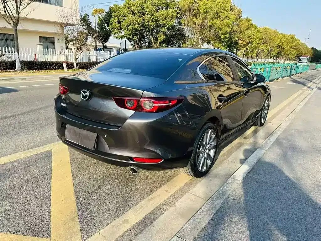 Mazda 3 Axela 2023 из CN, фото 6