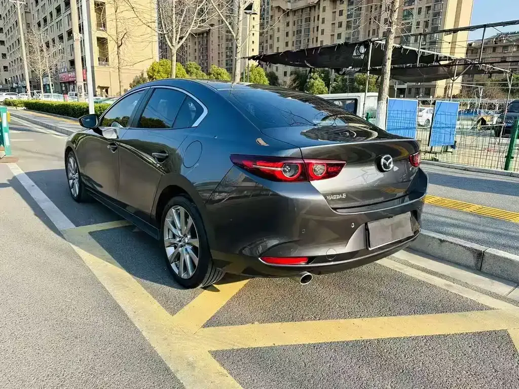 Mazda 3 Axela 2023 из CN, фото 4