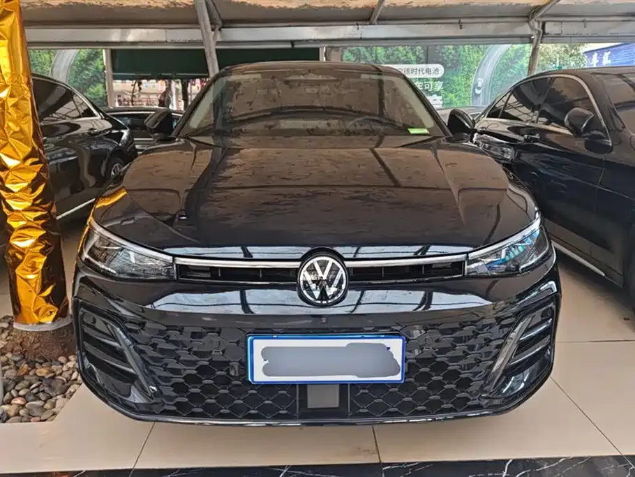 Volkswagen Passat 2024 из CN, фото 10