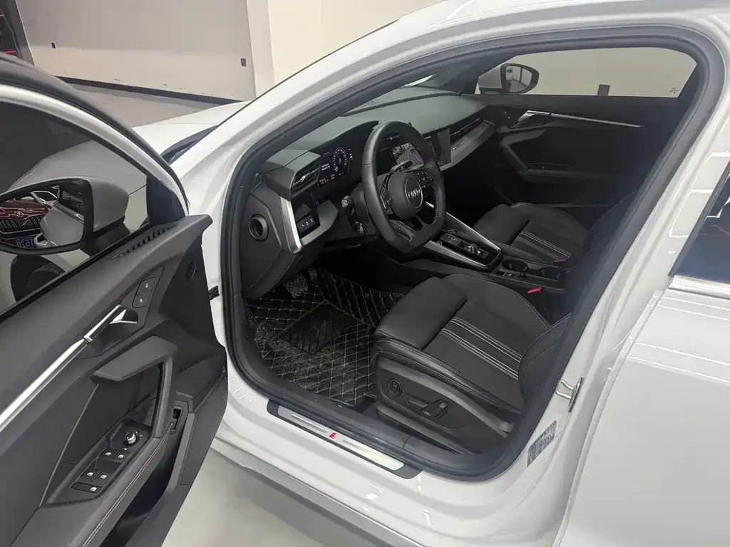 Audi A3 2022 из CN, фото 6
