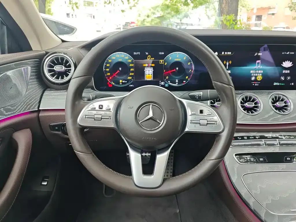 Mercedes-Benz CLS — фото 7