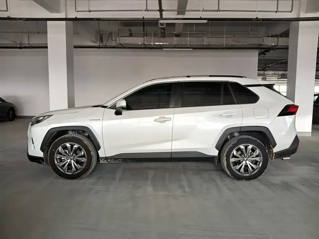 Toyota RAV4 2024 из CN, фото 9