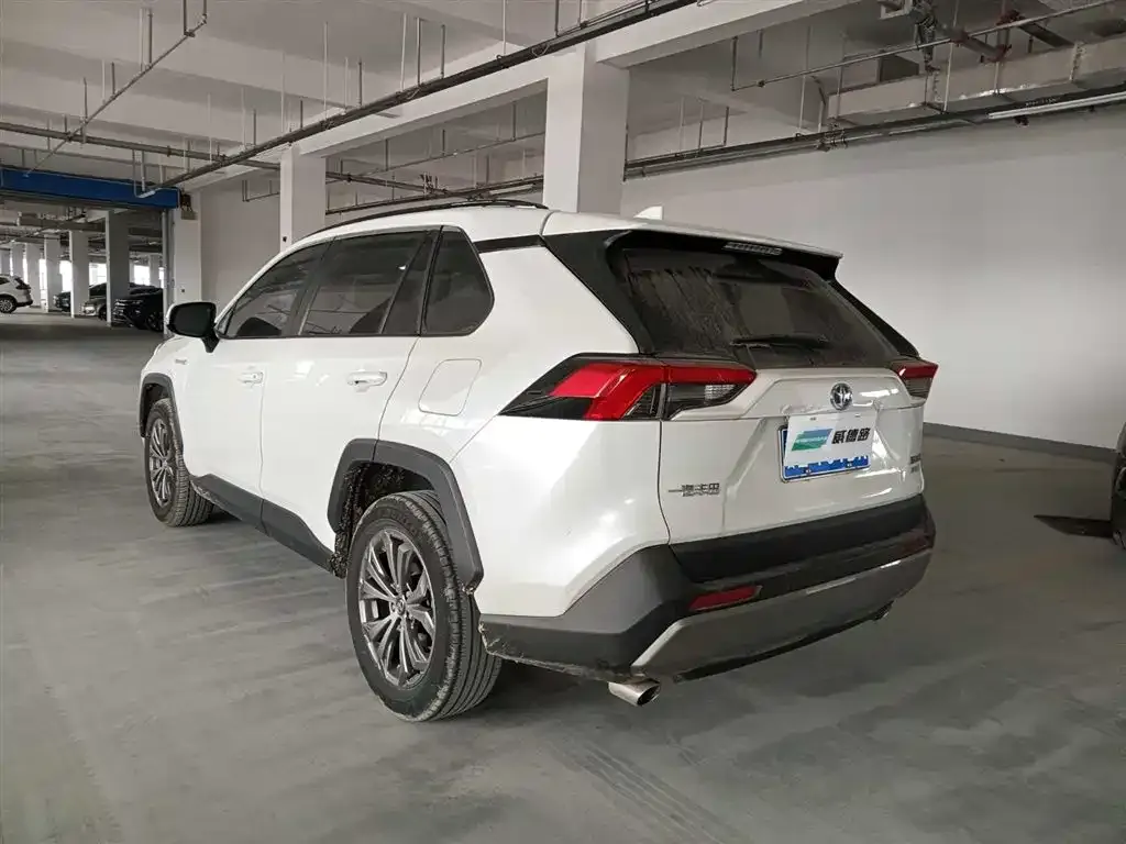 Toyota RAV4 2024 из CN, фото 8