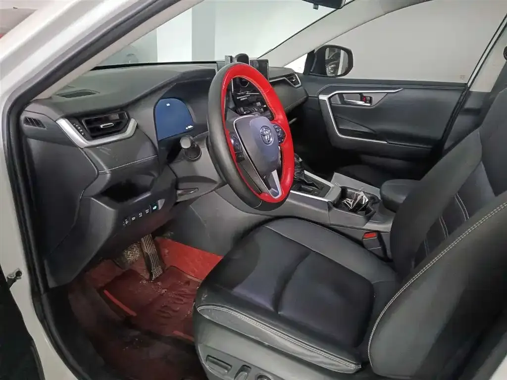 Toyota RAV4 2024 из CN, фото 5