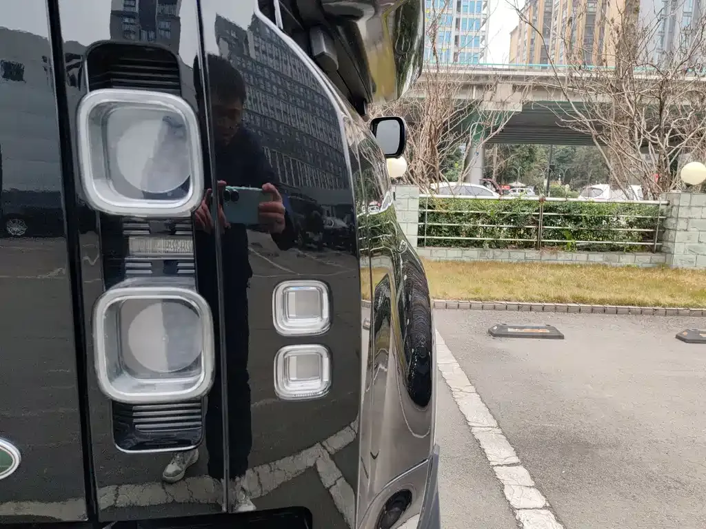 Land Rover Defender 2023 из CN, фото 2