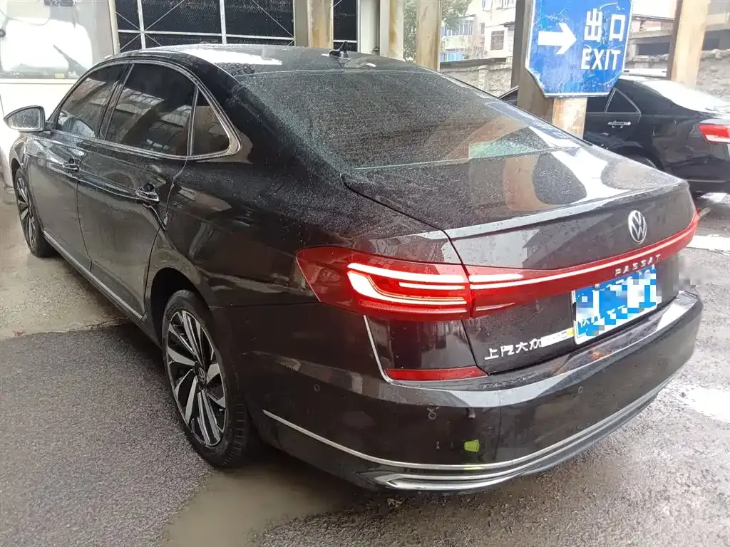 Volkswagen Passat — фото 6