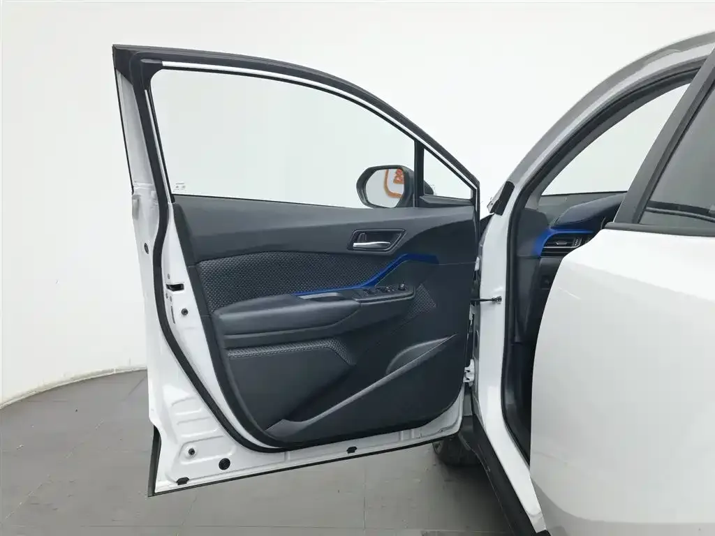 Toyota C-HR 2022 из CN, фото 4