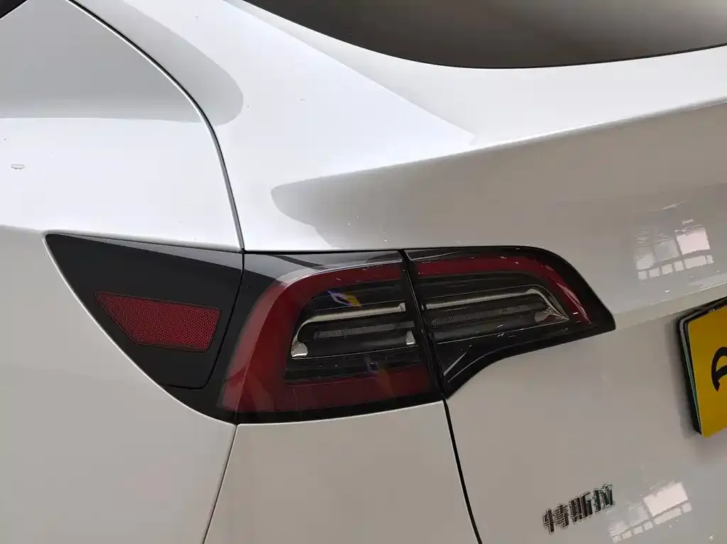 Tesla Model Y 2024 из CN, фото 6