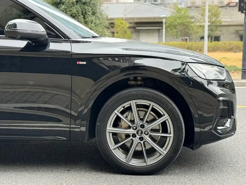 Audi Q5L 2023 из CN, фото 2