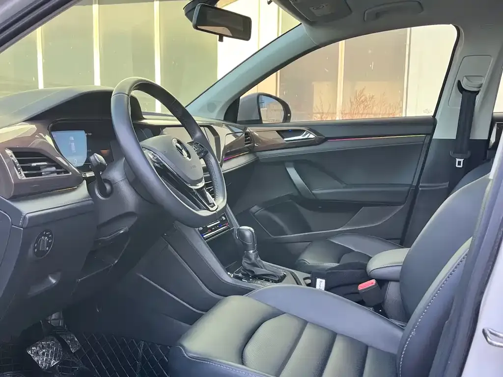 Volkswagen Tharu 2022 из CN, фото 8