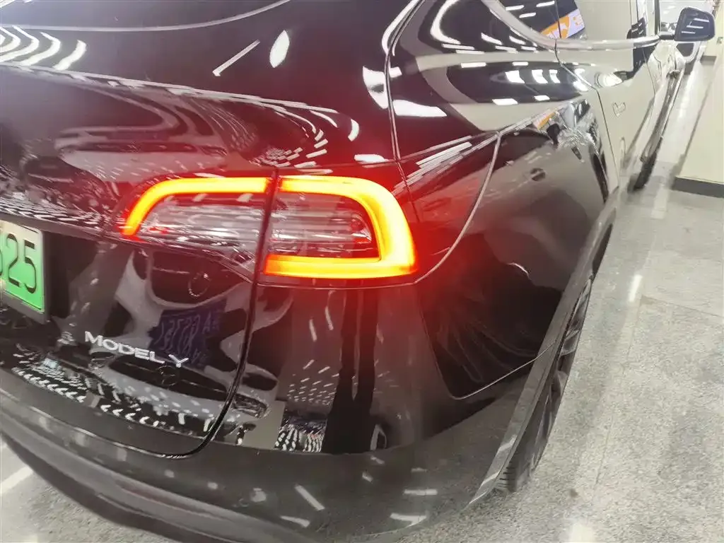 Tesla Model Y 2021 из CN, фото 10