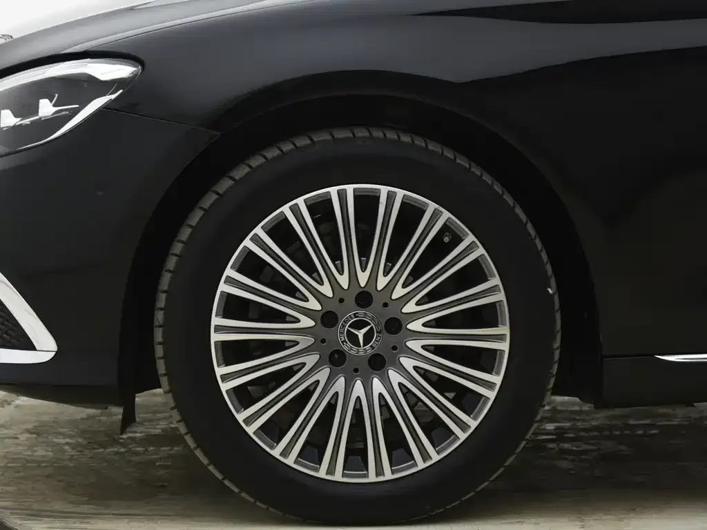 Mercedes-Benz E-Class 2023 из CN, фото 10