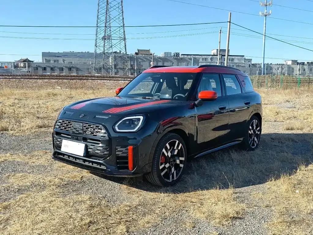 MINI Countryman JCW — фото 1