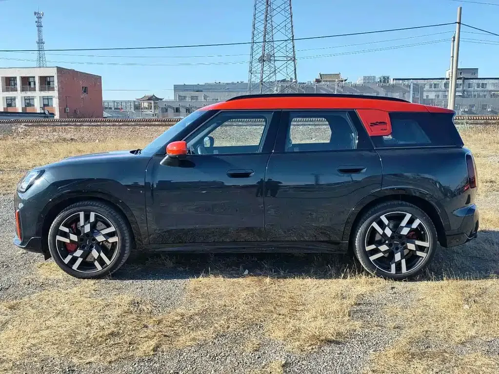 MINI Countryman JCW — фото 10