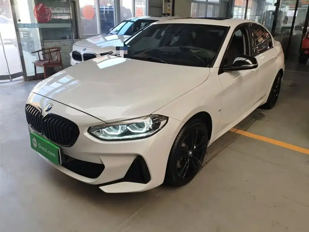 BMW 1 Series 2022 из CN, фото 3