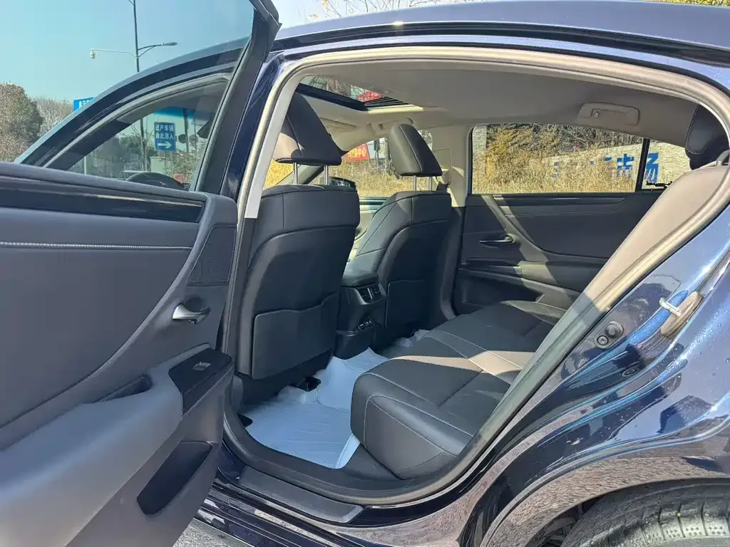 Lexus ES 2021 из CN, фото 7