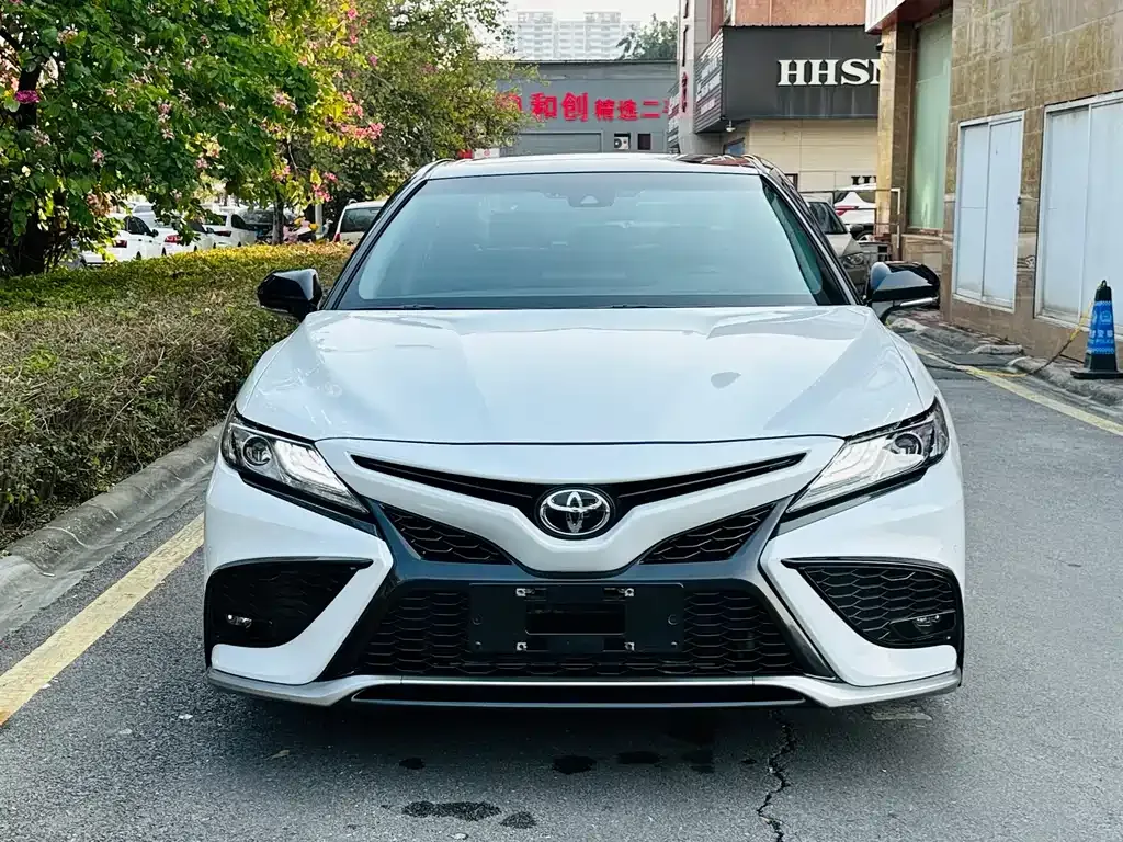 Toyota Camry 2023 из CN, фото 8