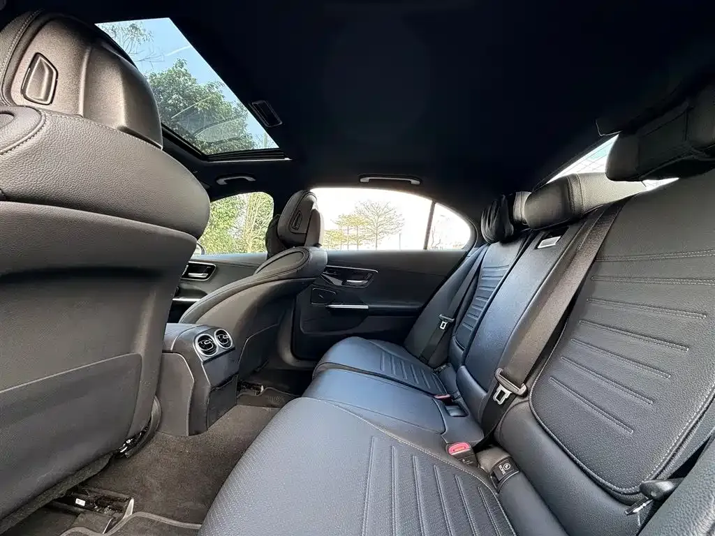 Mercedes-Benz C-Class 2024 из CN, фото 5
