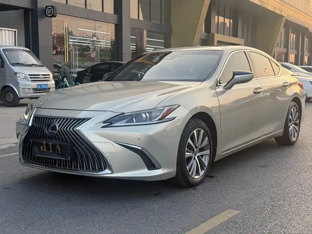 Lexus ES 2021 из CN, фото 3
