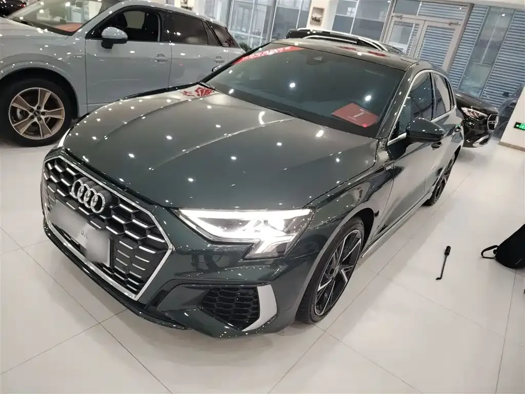 Audi A3 2024 из CN, фото 1