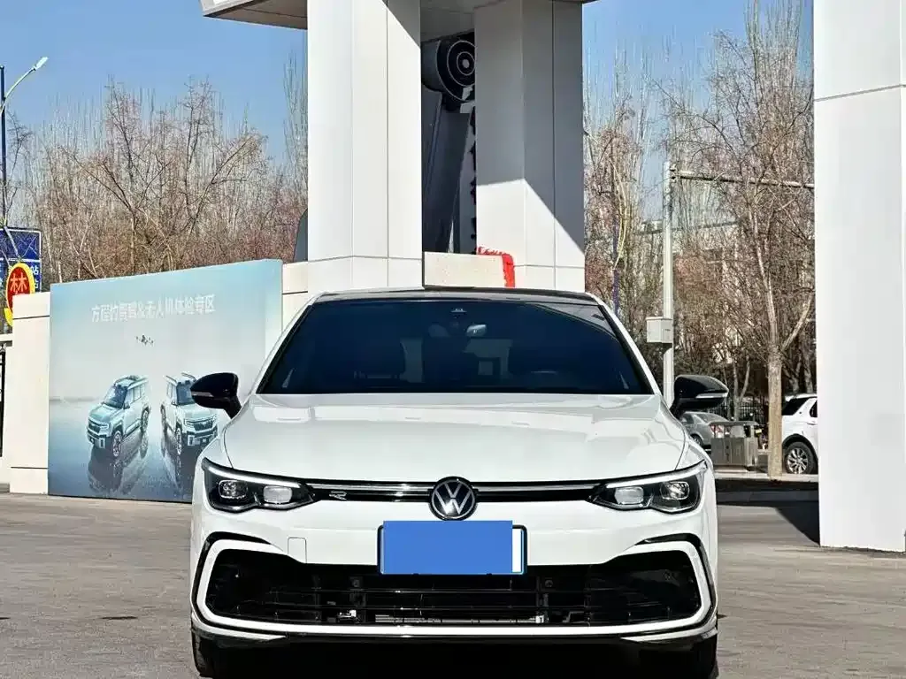 Volkswagen Golf 2023 из CN, фото 4